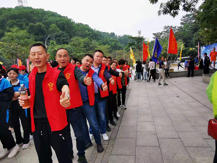 亚洲麻豆AV电影长跑成员，凤岗迎新长跑活动中